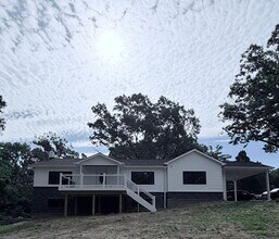 Building Photo - 350 Adelina Rd