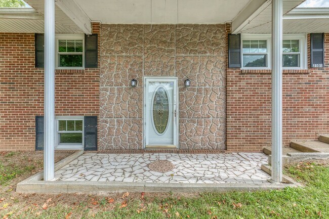 Foto del edificio - 2301 Old Lewis Rd