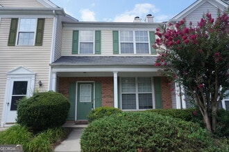 Building Photo - 71 Highoak Dr