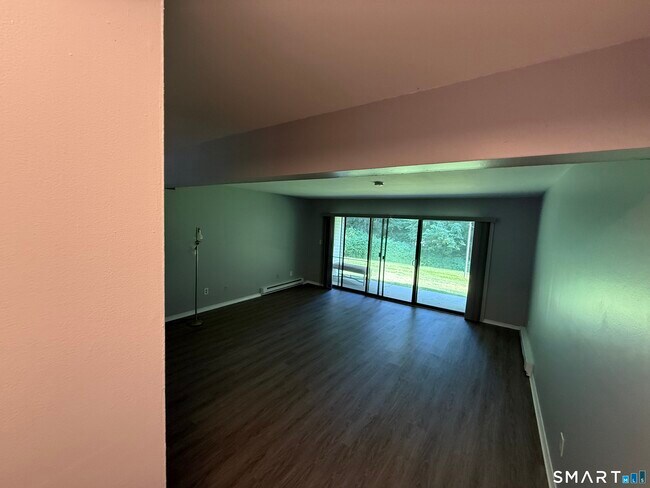 Foto del edificio - 113 Candlewood Dr
