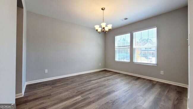 Building Photo - 2566 Piering Dr
