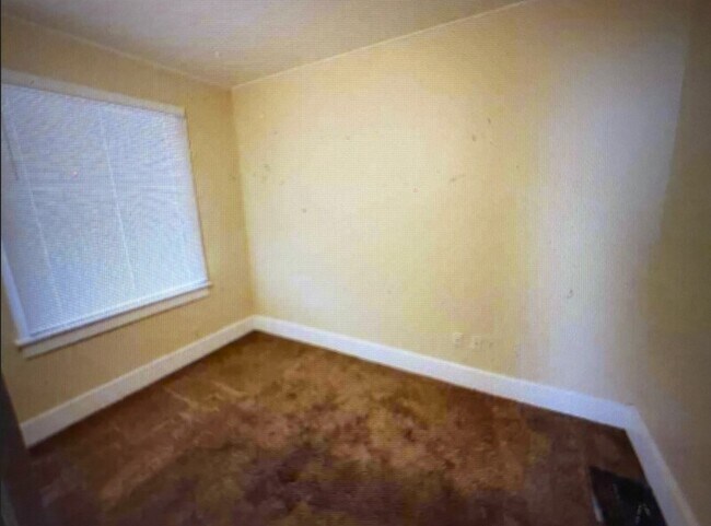 Building Photo - 1425 Sumner St