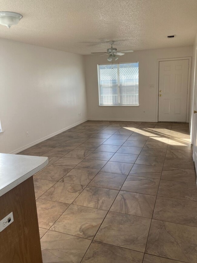 Building Photo - 561 Florosa Ct