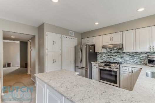 Building Photo - 73 Knollwood Ln