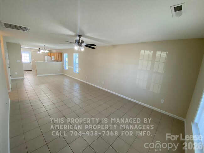 Building Photo - 4135 Broadstairs Dr SW