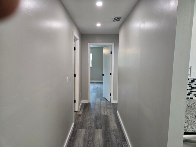 Foto del edificio - 506 E Maple St