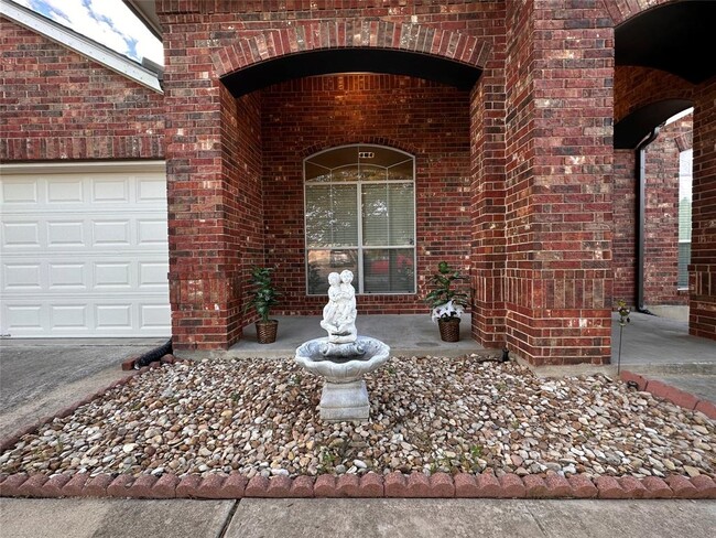 Building Photo - 1401 Sweet Leaf Ln