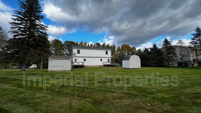 Building Photo - 945 Salmon Falls Rd