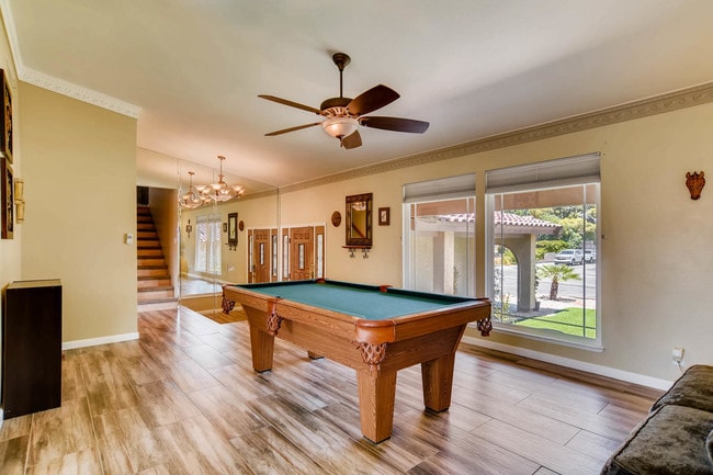 Family Room - 7474 Puritan Ave