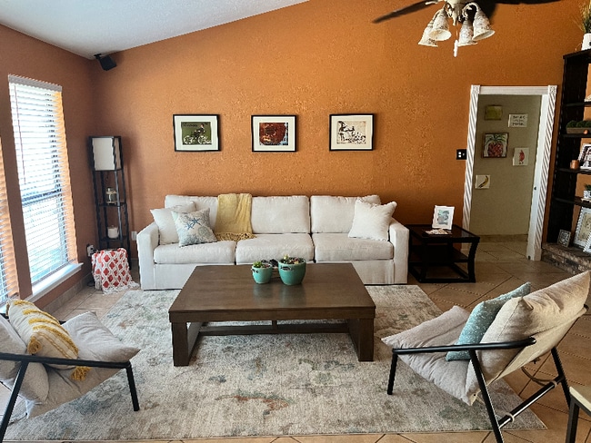 Building Photo - 5010 Chinquapin Ln