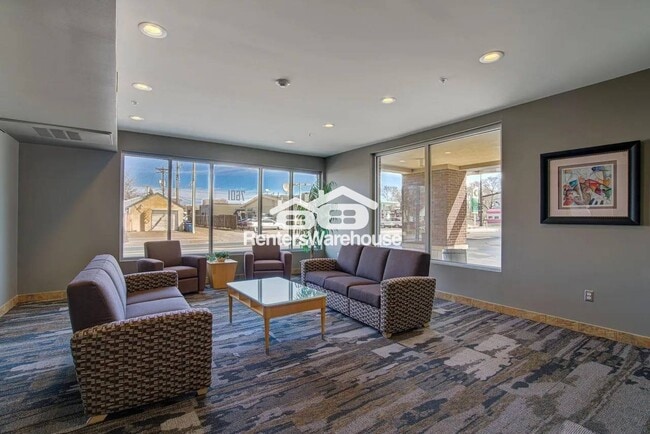 Foto del edificio - 7601 N Aldrich Ave