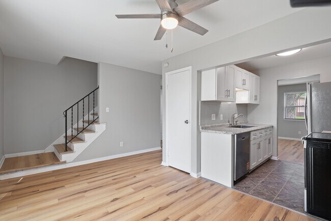 Foto del edificio - 3027-3029 Rotunda Ct S