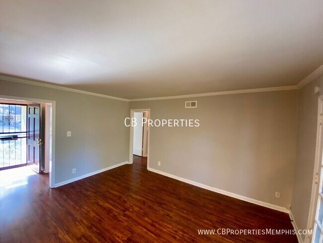 Building Photo - 4114 Southlawn Ave