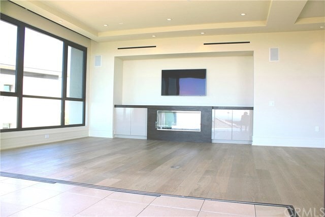 Building Photo - 1257 Santa Barbara Dr