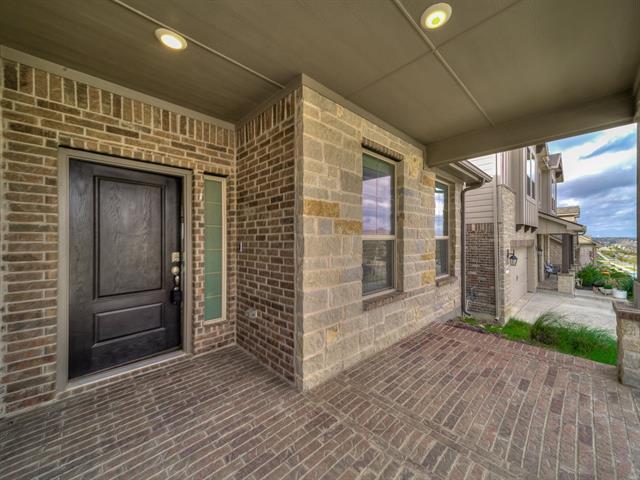 Building Photo - 2305 Coyote Way