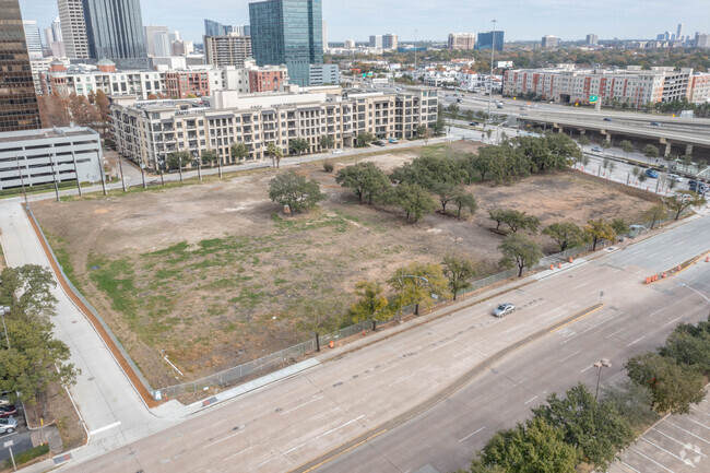 Enero de 2022 - 3200 Post Oak Boulevard - Residential