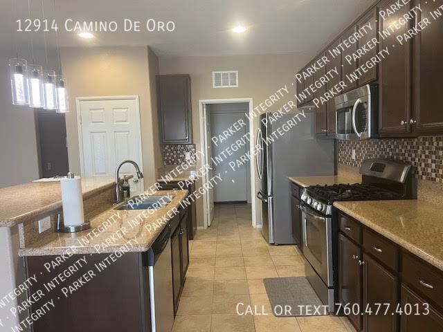Foto del edificio - 12914 Camino De Oro Pl