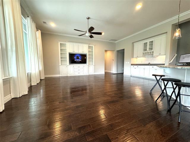 Foto del edificio - 9717 Orangewood Trail