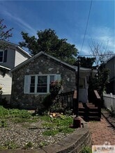 Building Photo - 280 Shoreland Cir