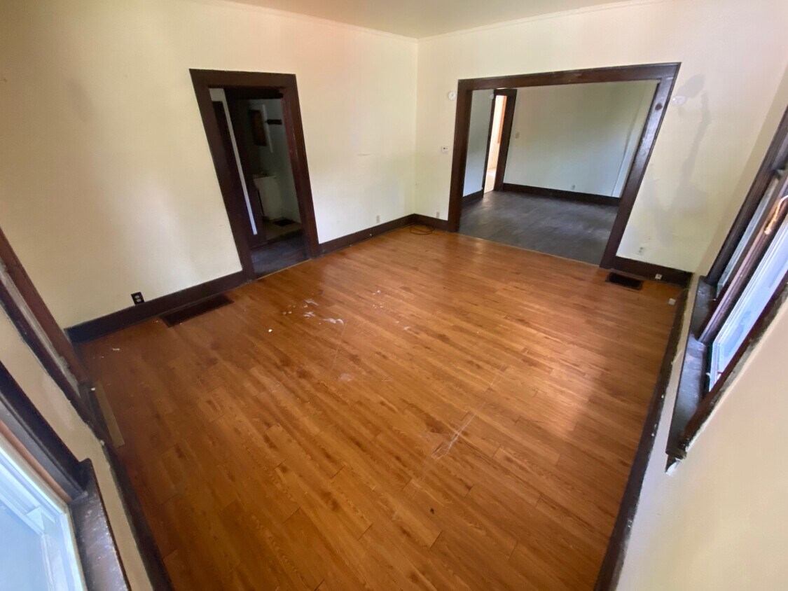 Foto del edificio - 310 S Forest Ave
