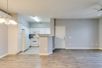 Building Photo - 5415 W Harmon Ave