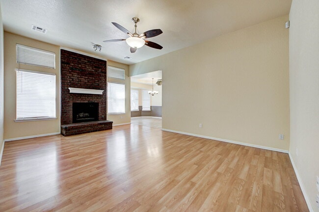 Foto del edificio - 2904 Canyon Oaks Ct