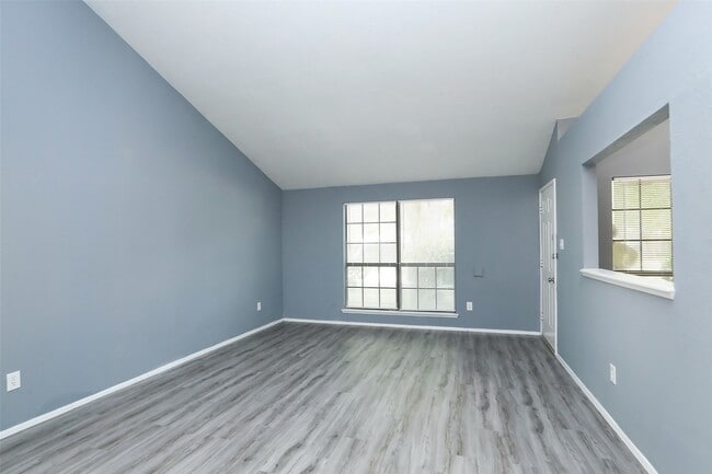 Foto del edificio - 24214 Wild Horses Ln