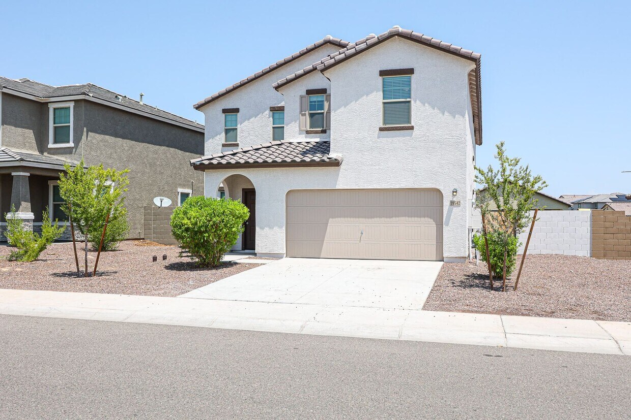 Primary Photo - Home in Litchfield Park at Canyon Views! 5...