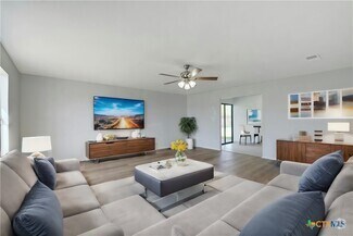Building Photo - 2703 Casey Dr