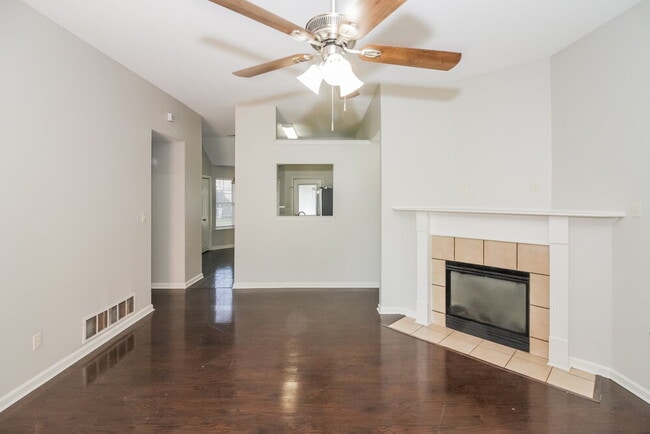 Foto del edificio - 9812 Southern Oak Way