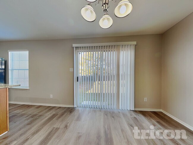 Foto del edificio - 160 Hinge Path