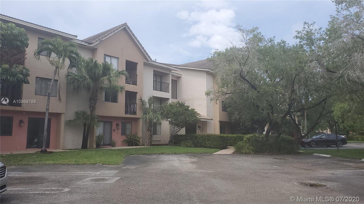 10001 W Atlantic Blvd Unit 317, Coral Springs, FL 33071 Condo for