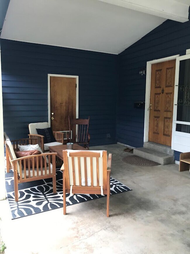 Building Photo - 3 Bed 1 Bath Ranch Home in Martin Acres!  Large Backyard!