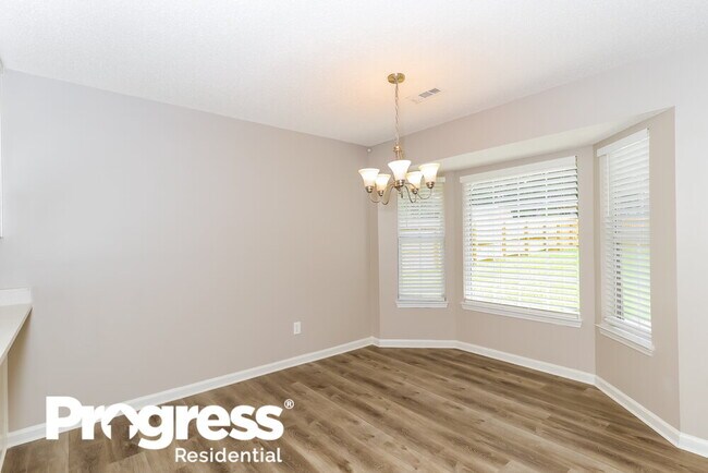 Building Photo - 8 Jeriana Dr