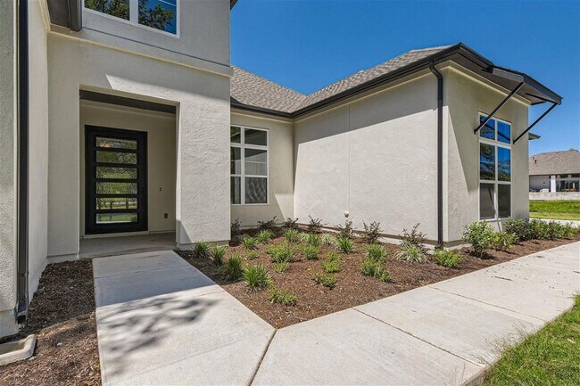 Building Photo - 685 Prairie Clover Dr