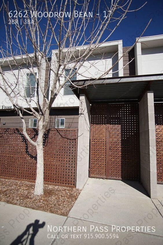 Foto principal - Contemporary 2 BDR Townhouse Near Loop 375!