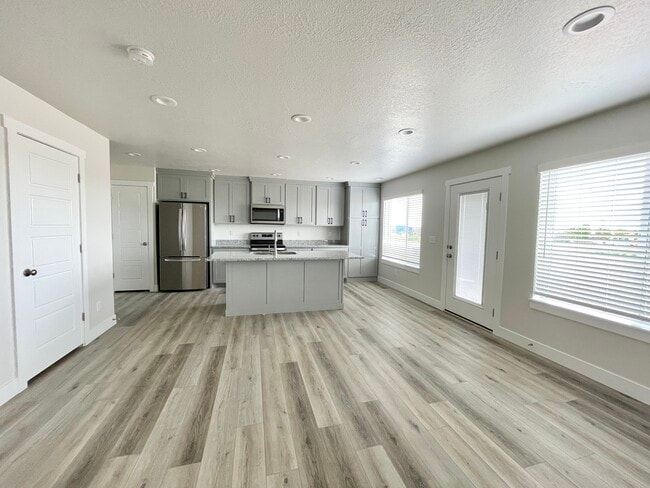Kitchen - 4067 S 2800 W