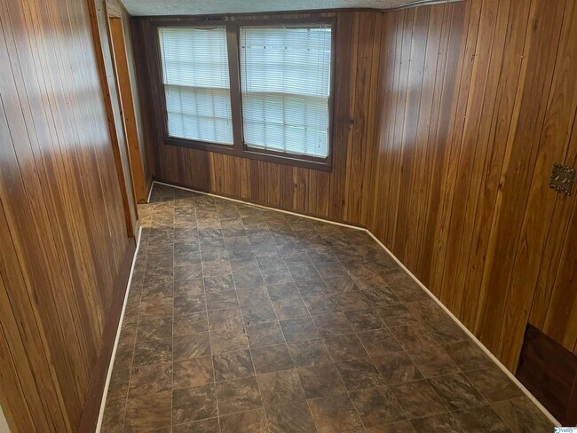 Building Photo - 8424 Old Railroad Bed Rd