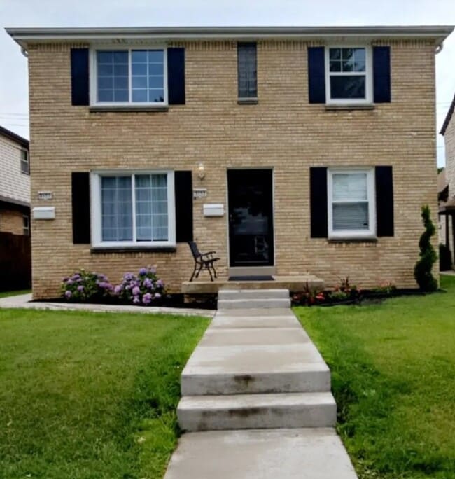 Building Photo - 3155 S 39th St