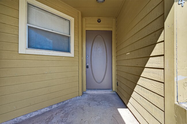 Building Photo - 18614 Andalusian Dr