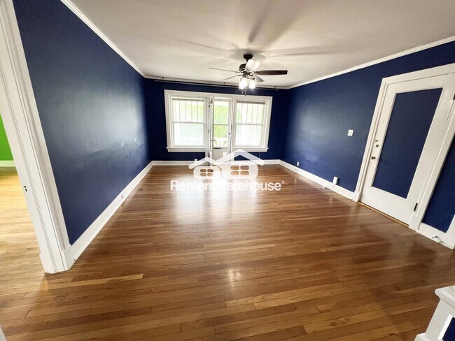 Foto del edificio - 406 E 43rd St