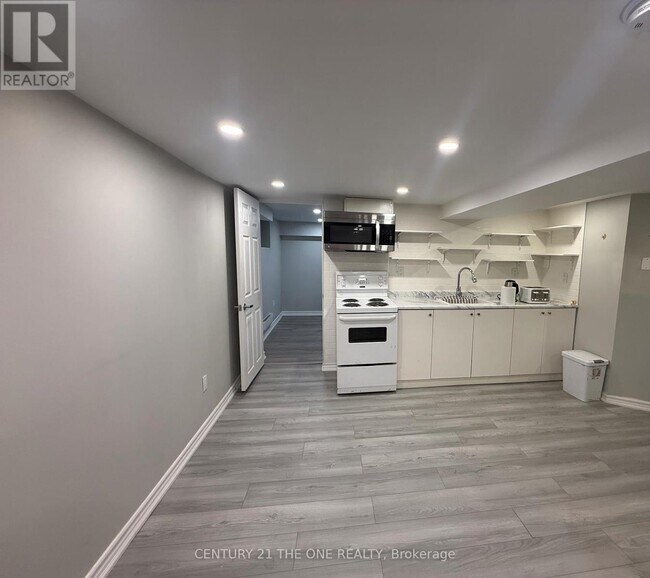 Photo du bâtiment - 850 Carlaw Ave