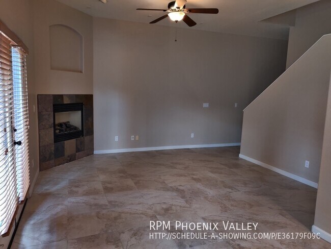 Building Photo - 3x2.5 Central Phx Gated Community Townhome...