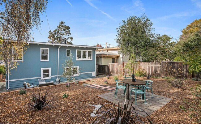 Building Photo - 500 Dimm St