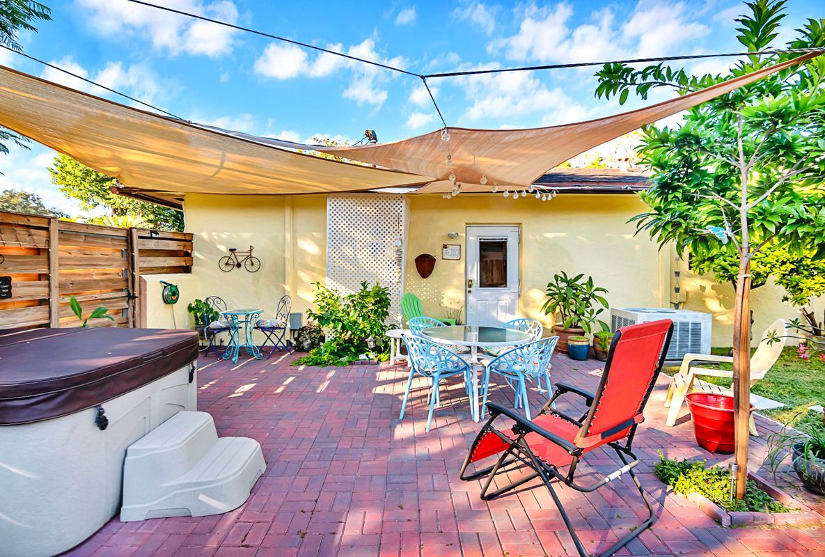Foto del edificio - 5880 SW 32nd Terrace