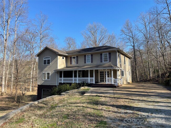 Building Photo - 38 Windy Hill Ln
