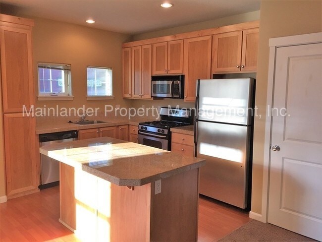 Building Photo - 22838 SW Forest Creek Dr