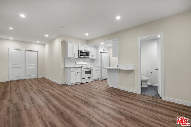 Foto del edificio - 945 Hilldale Ave