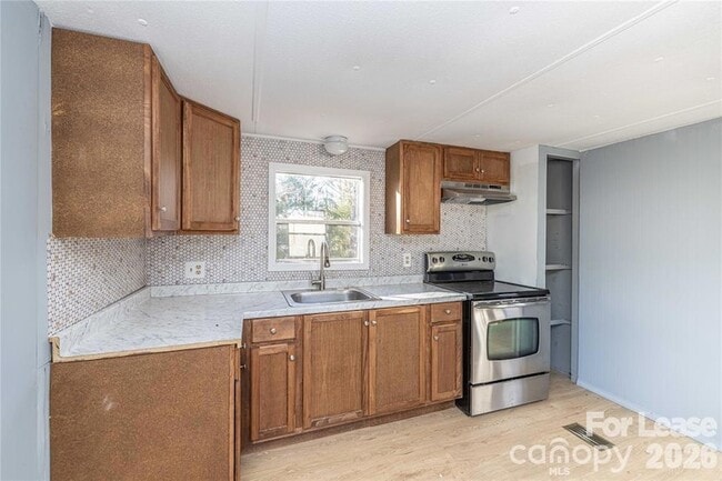 Building Photo - 126 Poe Dr