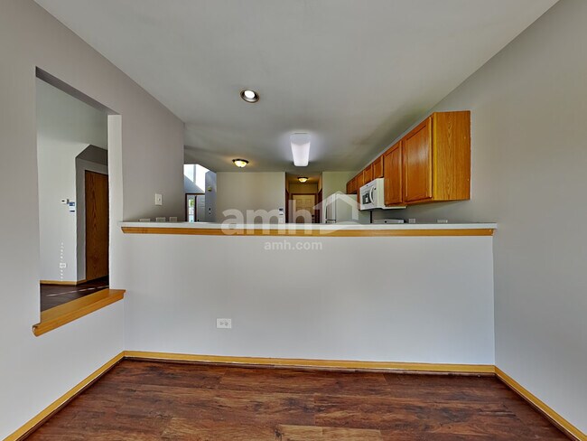 Building Photo - 624 Springwood Drive